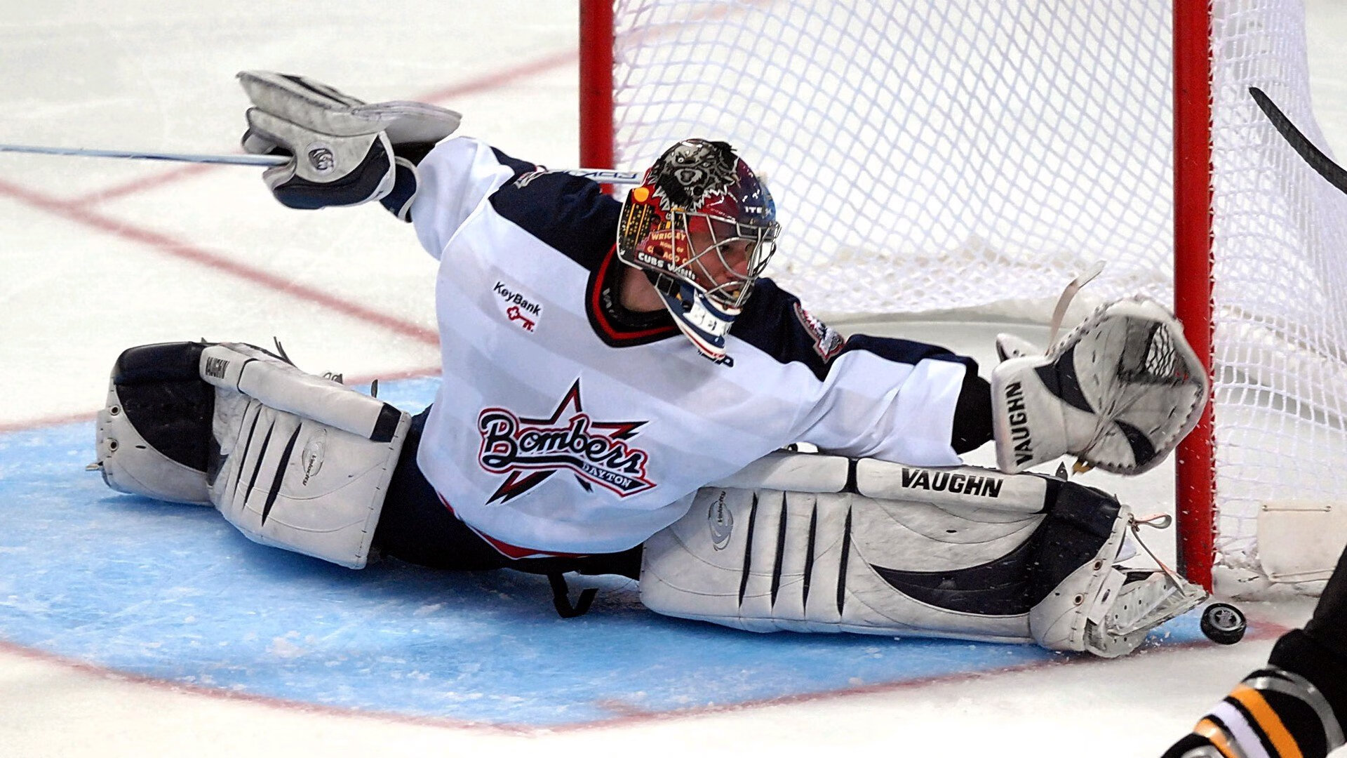 开云体育官网-扶持青年：台球青训计划开启新时代，青少年台球训练营怎么样